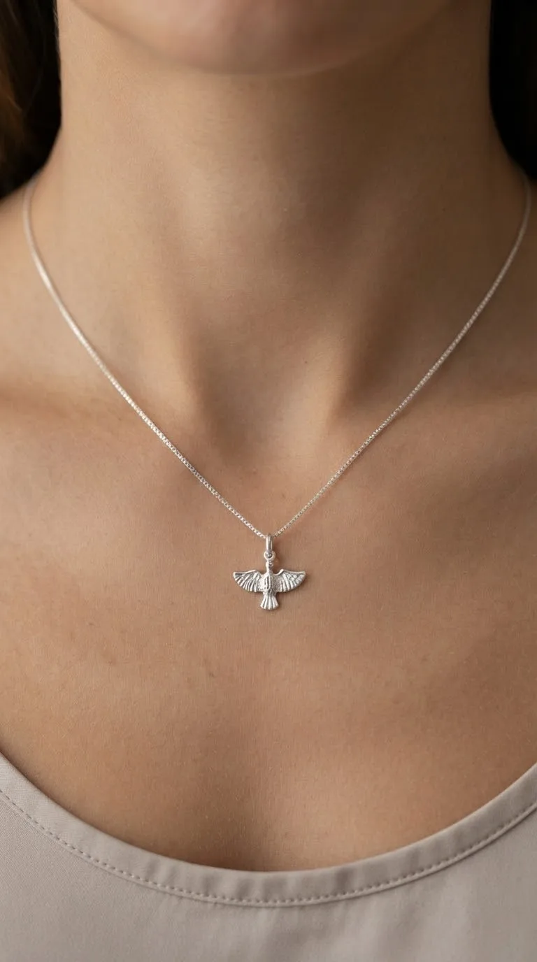 Pingente em Prata 925, Espirito Santo Vazado.